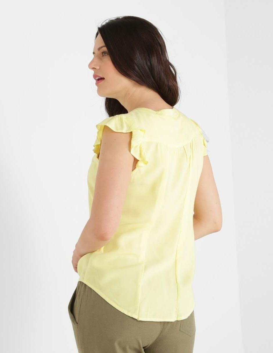 Blusa cuello redondo con olán