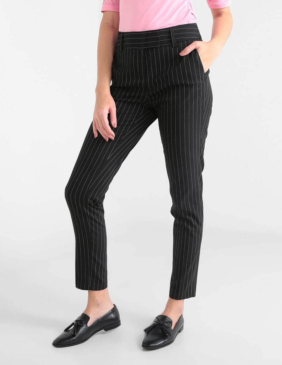 Pantalón Contempo corte recto con bolsillos en SB